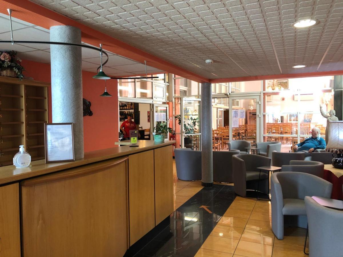 Logis Hotel Restaurant Saint Augustin Mittelbronn Екстер'єр фото